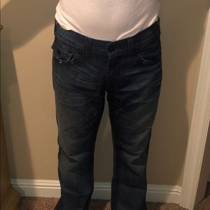 Men’s true religion size 33